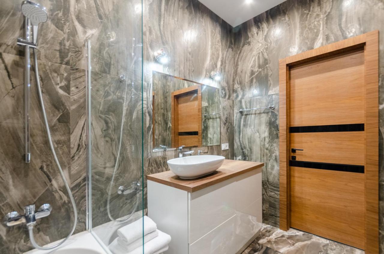 Petrovdom Apartaments 8-188 In Rc Central Park, 7 John Mccain Street Kiev Ngoại thất bức ảnh